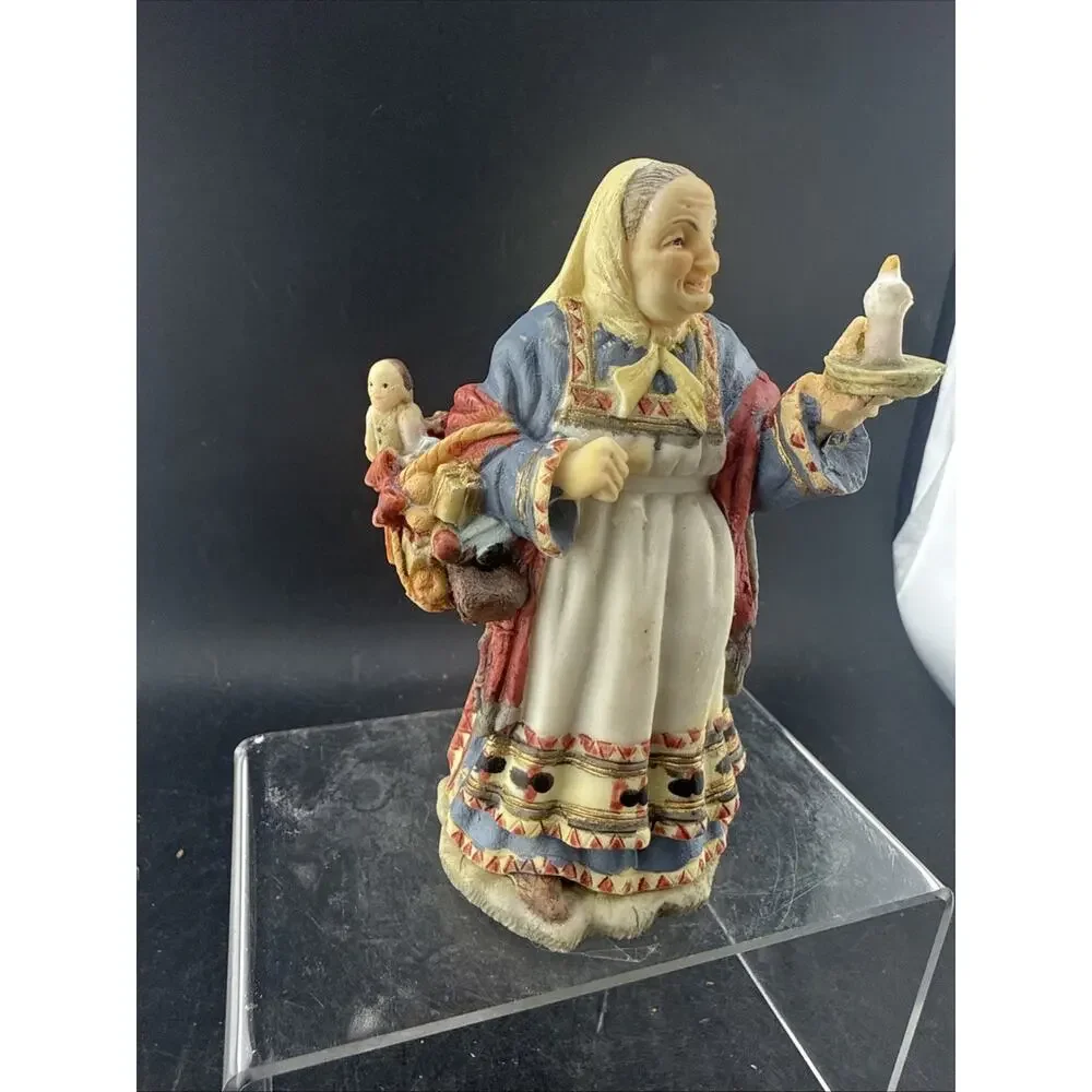 Vintage International Santa Collection Babouschka #SC03 Woman Figurine 1992
